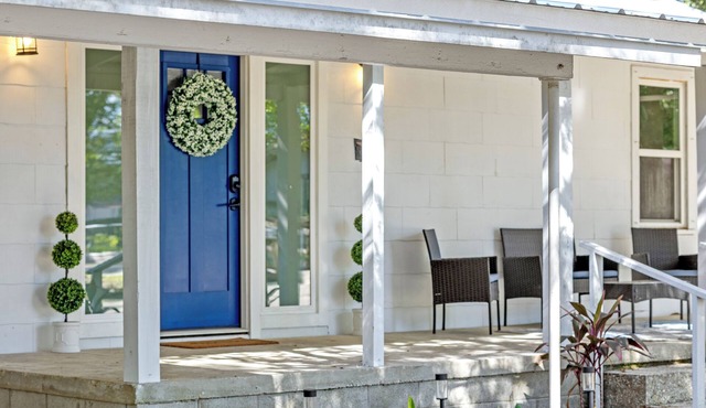 Remodeled Coastal Cottage Near Destin - Walk to Pickleball & Pubs