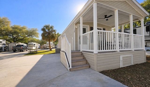Resort-Style 1BR | 3 Pools + Hot Tub | Sleeps 4