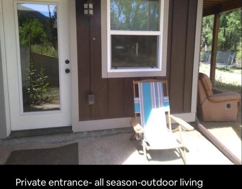 River Mountain Getaway-private, large, in- law apt