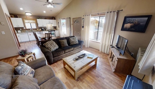 Riverside Cabin - In Town - New Property - Pet Friendly