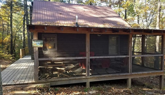 Rustic, Pet Friendly Cabin in Lakemont, Georgia, near Tallulah Gorge State Park