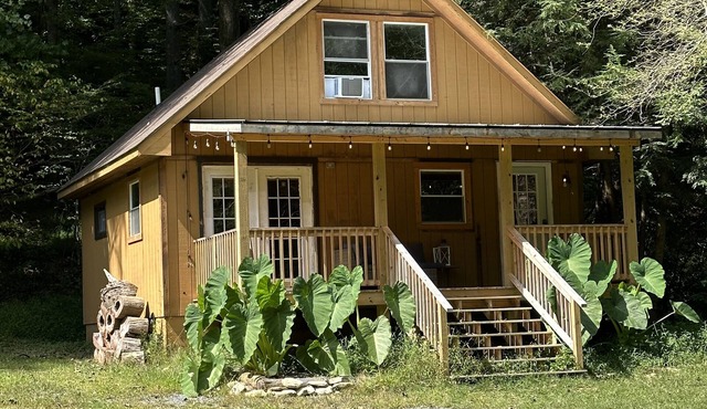 Rustic Retreat: Scenic A-frame Farmhouse