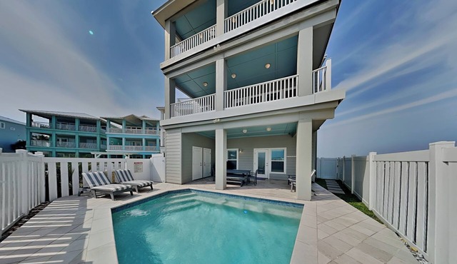 Salty Kisses | Private Pool, Ocean Views