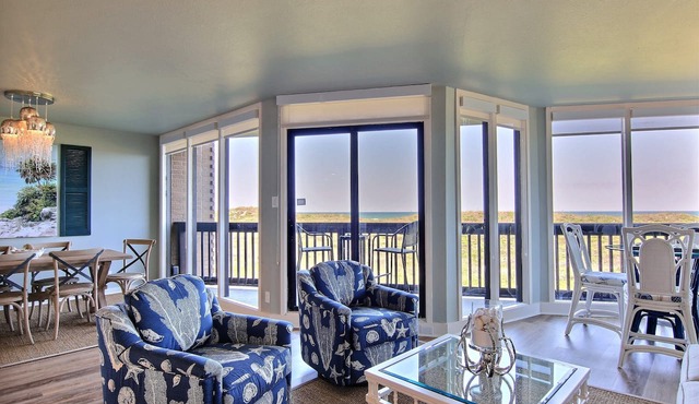 Sandpiper Condominiums 102, Panoramic Gulf Views w/direct access to Mustang Island/Port A beaches.