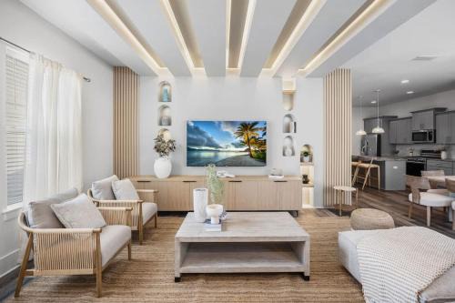 Santa Rosa Villa Modern Boho Family Fun