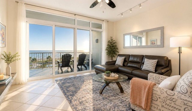 Sapphire 604 - By GISO Vacation Rentals