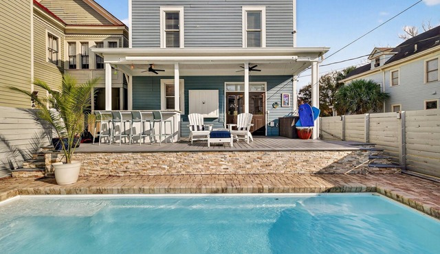 Savannah Getaway | Private Pool & Walkability to Everything by Lucky Savannah