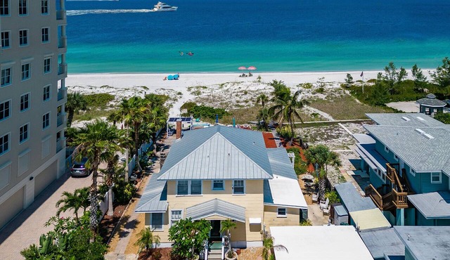 Savor the slow pace of an old beach estate. FD Jackson's home and carriage house lovingly converted into 6 seaside villas. One bedroom with pull out sofa. Sleeps 4.