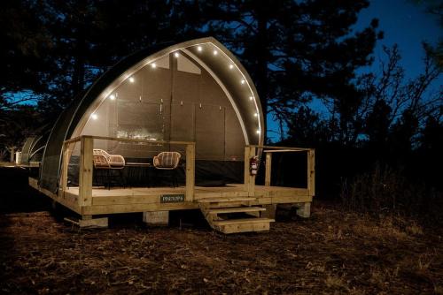 Scenic Family Glamping Retreat with Orchard & Mountain Views near Mountainair in Torreon, New Mexico