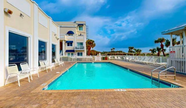 Sea Glass Hideaway at Royal Mansions