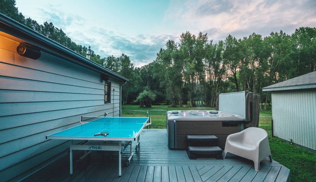 Secluded Smart Home- 4K Movie Theater