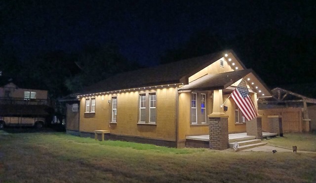 Serene 2-bedroom house with AC in charming Waynoka