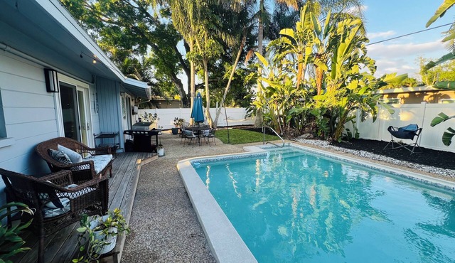 Serene 3-bedroom oasis in quiet neighborhood near the beach