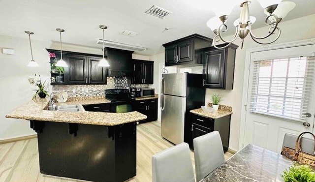Sharyland Townhome - 2/2.5 bedrooms with patio in McAllen