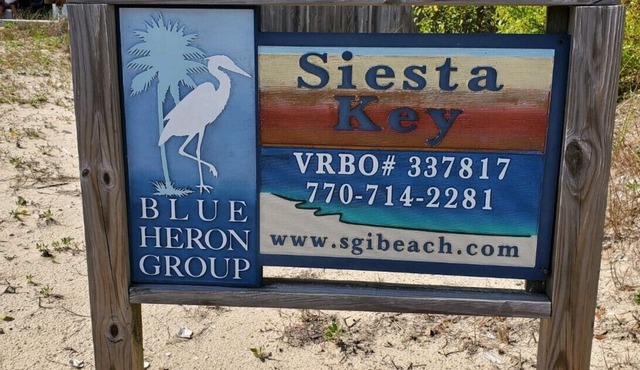 Siesta Key Cottage: Ground level, private pool, recently renovated. Old Florida!