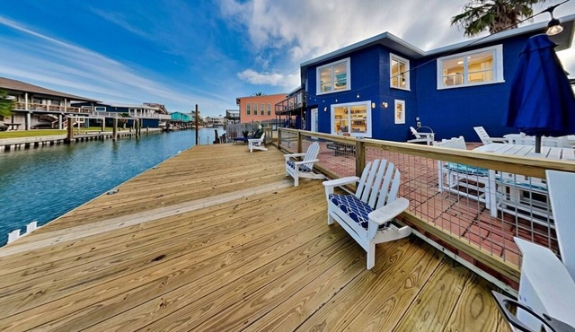 Siesta Keys | Waterfront + Pet-friendly