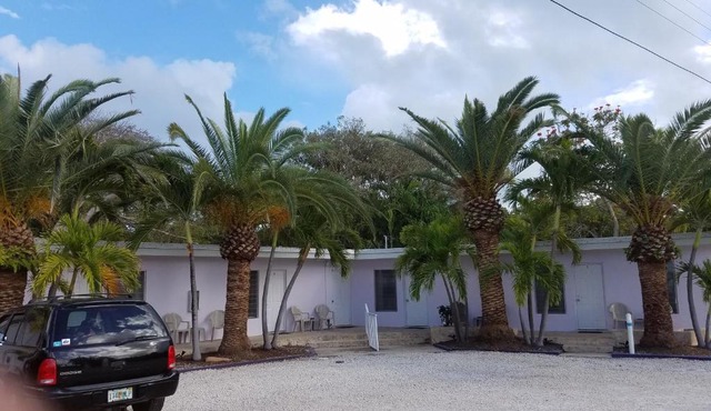 Siesta Motel