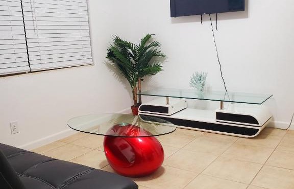 Singer Island Inn