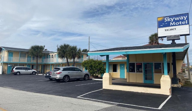 Skyway Motel