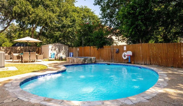 Sleeps 14 | Private Pool w/Spa | GameRoom