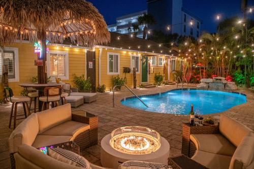 Sleeps 24 Steps to the Beach Heated Pool 7BR 7BA
