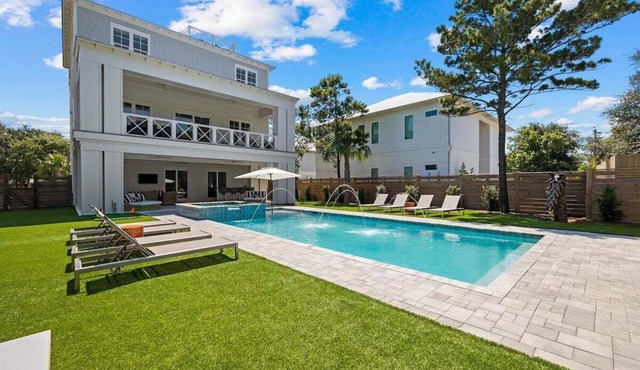 Sleeps 28! Oasis w Pool, Spa, LSV, Bikes, Basketball Court, Game Room! 5 Floors! 30A Dream Home!
