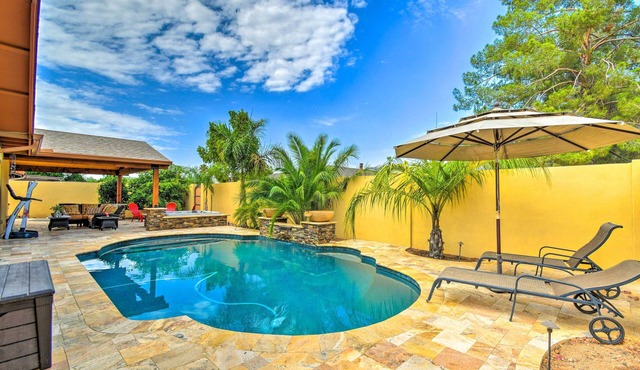 Snowbirds! Group Getaway w/Hot Tub in Scottsdale