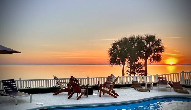 Solaria: Waterfront, Heated Pool, Kayak, Fish/Golf, St George Island