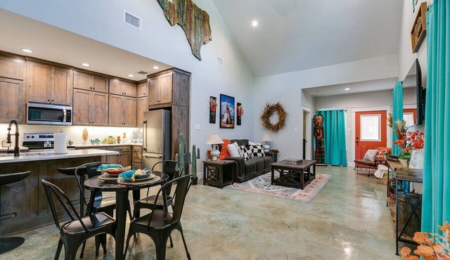 Southwest Cottage - 2Bed/2Bath - New!