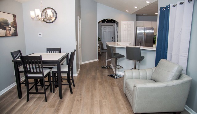 Spacious 3BR Home Near Disney & Universal Family-Friendly Free Wi-Fi