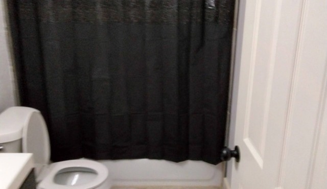 Spacious 4-bedroom house in lovely Dallas with AC comfort