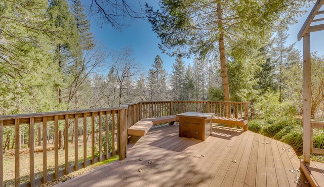 Spacious Colfax Cabin Near Rollins Lake in Colfax