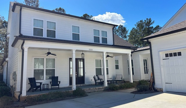 Spacious Golfers Getaway