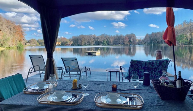 Spacious Lakehouse Suite - Nature Lover's Paradise