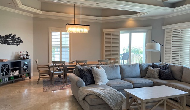 Spacious Marco Penthouse with Beautiful Ocean Views