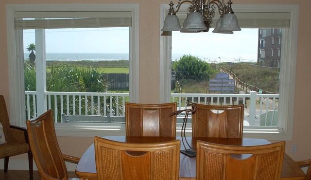 Spectacular Oceanfront View Family Friendly Beach House.