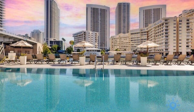 Spectacular View w/Balcony+Pool|Near Beach
