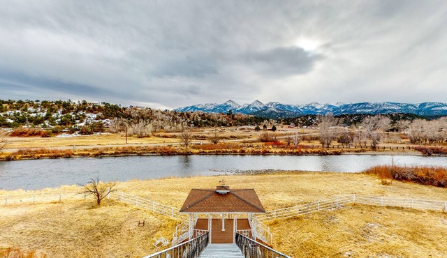 Sprawling Panoramic Views on the Arkansas River in Howard