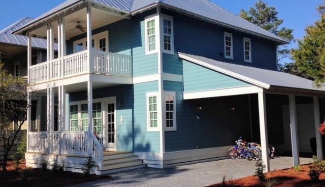Spring & Summer dates available! 2 Primaries Walk to Beach
