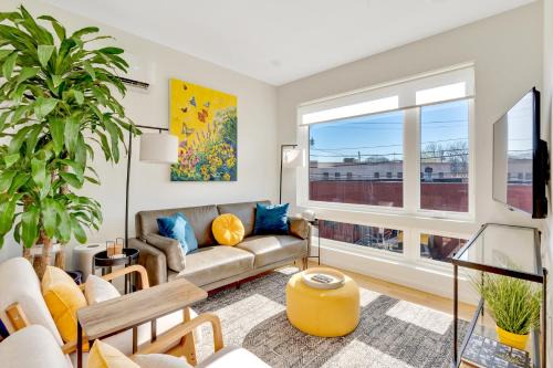 St Elmo Townhome Walk to River, Incline and Dining