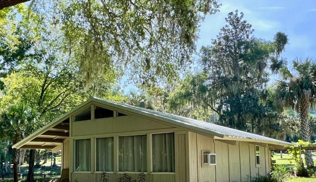 St Johns River Cabin