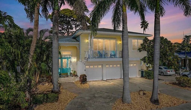 St Pete Beach Belle Vista 3/3 WiFi Parking