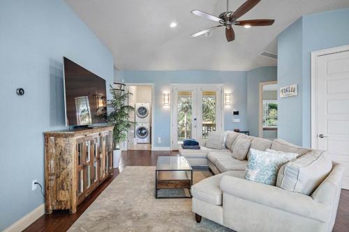 St. Pete Beach Executive Waterfront Retreat