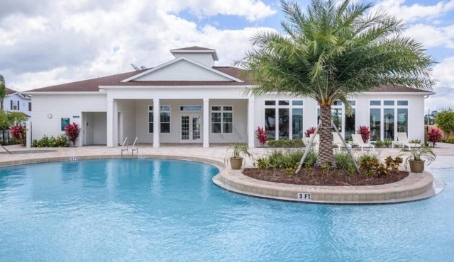 Star- 3 Br Sleeps 6 Comm Pool Close To Disney townhouse