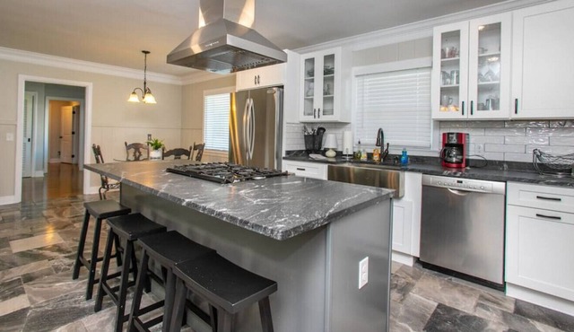 Star Lake Manor, Close to NAS & Downtown Pensacola