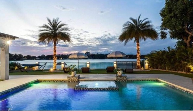 Star Villa Opulent Waterfront Property