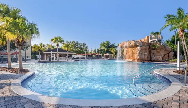 Stay Somewhere Worth Remembering! 2 Units with Kitchen, Outdoor Pool!