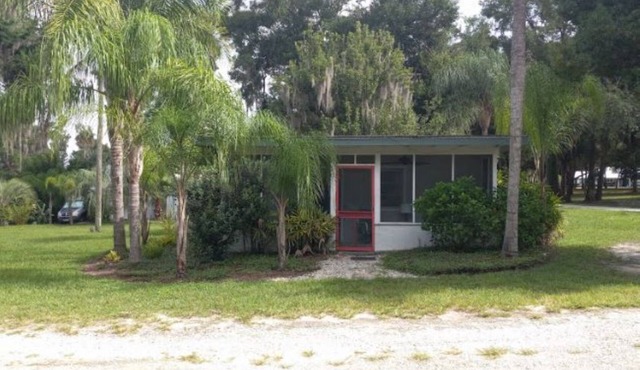 Stegbone's Fish Camp - Cabin 1