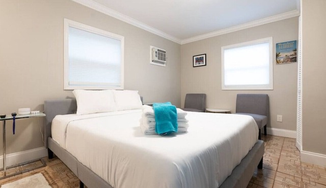Studio Apt Close to Brickell 5 star reviews