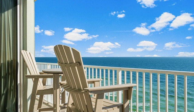 Stunning 3BD Beachfront Condo! Free Beach Chair Service for 4